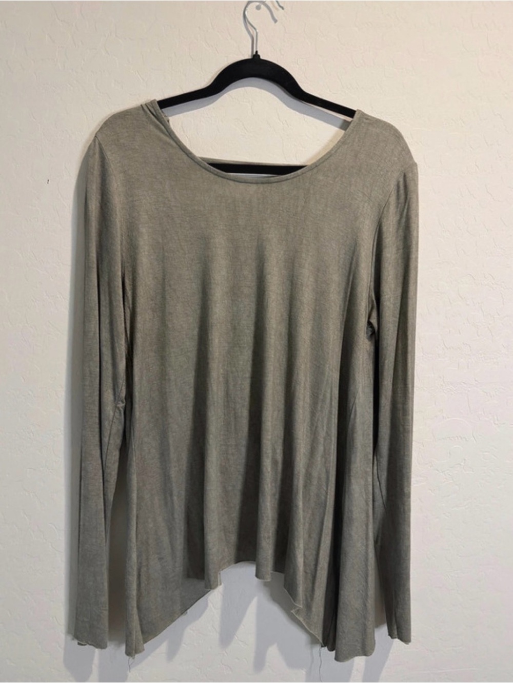 Everyday Long-Sleeve Scoop Neck Top - Olive Gray